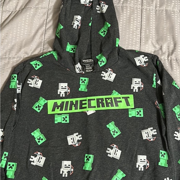 Minecraft sweatshirt boys NWOT. - Picture 2 of 2